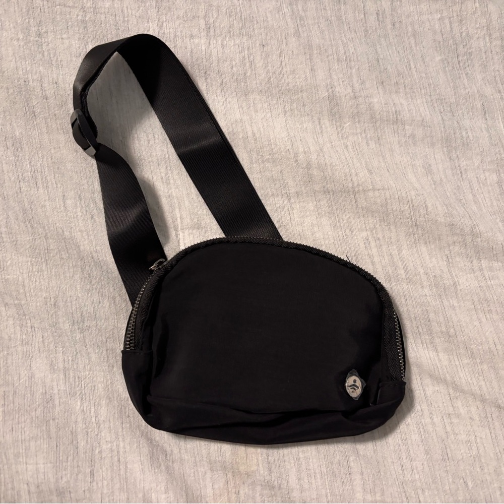HALARA Black Belt Bag